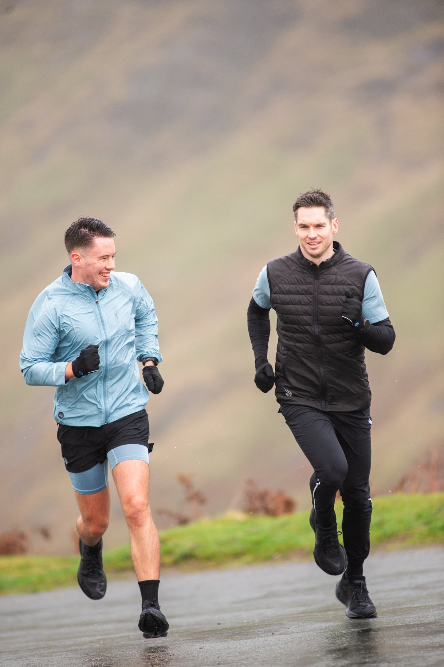 Water-Resistant Running Jacket (Zip Pockets)